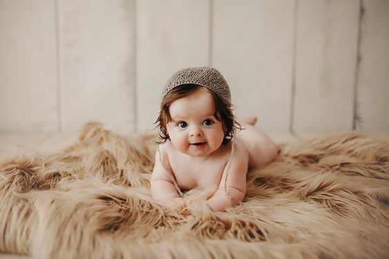 15 DIY Baby Photoshoot Backdrops You Can Try