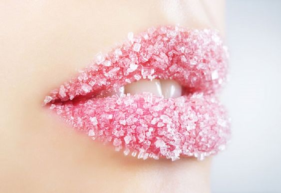 Stunning Lip Makeup Ideas That You Should Try Out